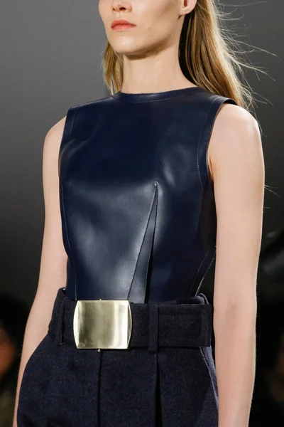 Look 8